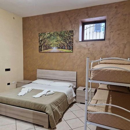 La Domus Pompei Casa Vacanza ภายนอก รูปภาพ